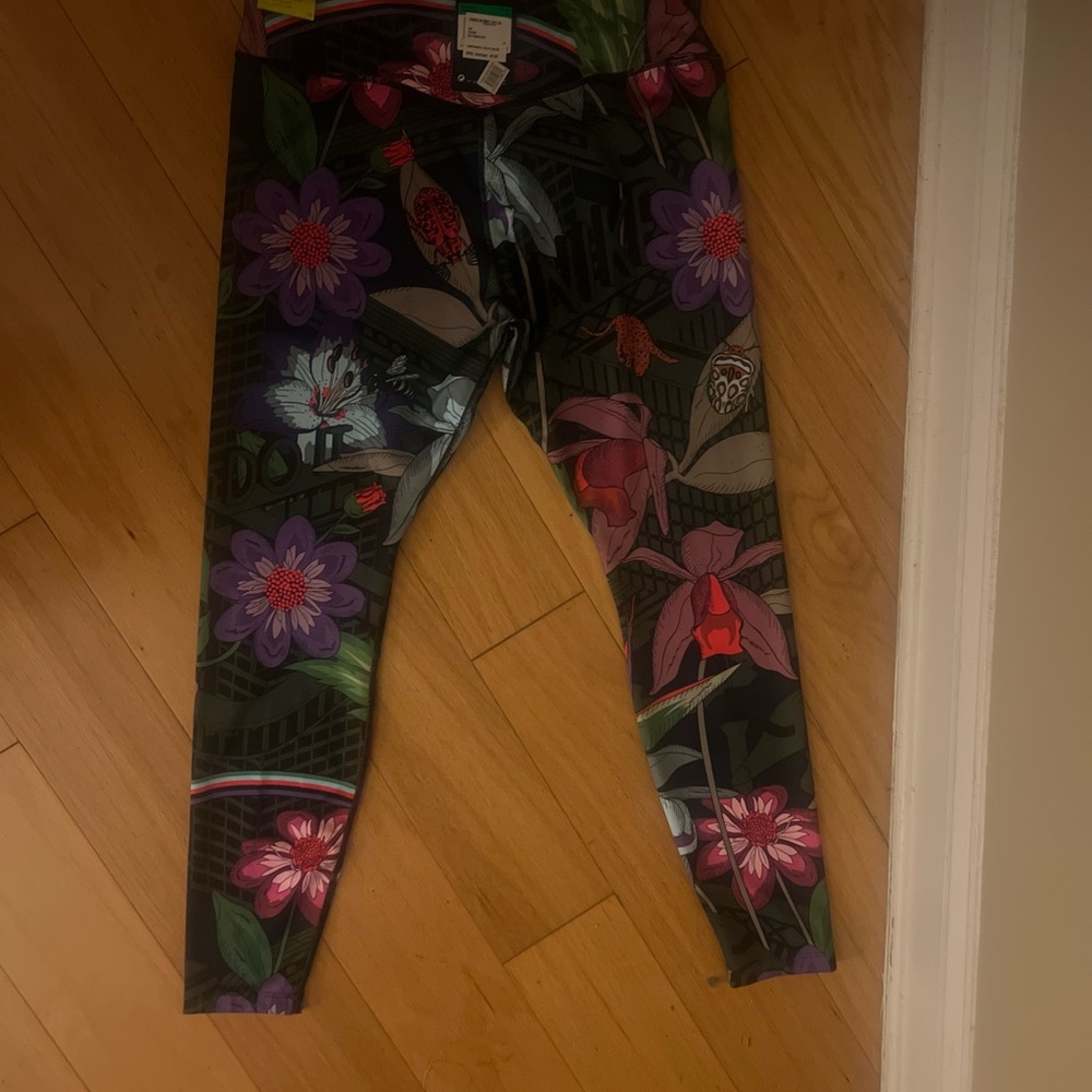 Nike Leggings NWT xl